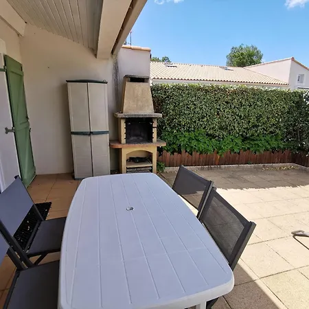 Maisonette Avec Piscine Et Parking, Proche - Fr-1-194-343