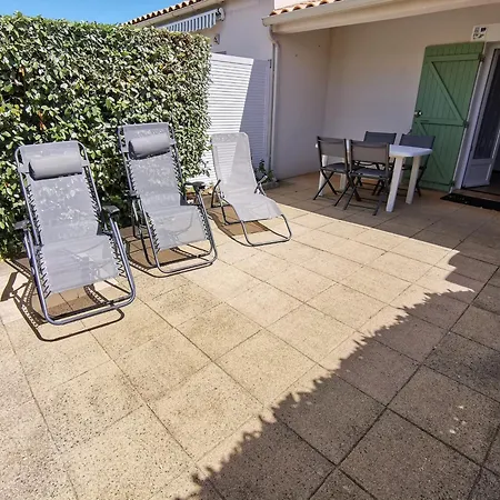 Maisonette Avec Piscine Et Parking, Proche - Fr-1-194-343 *